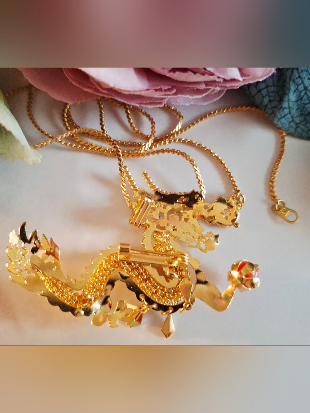 Vintage 80s ✨️🐉Gold Chinese Dragon Pendant Necklace - Picture 2 of 3